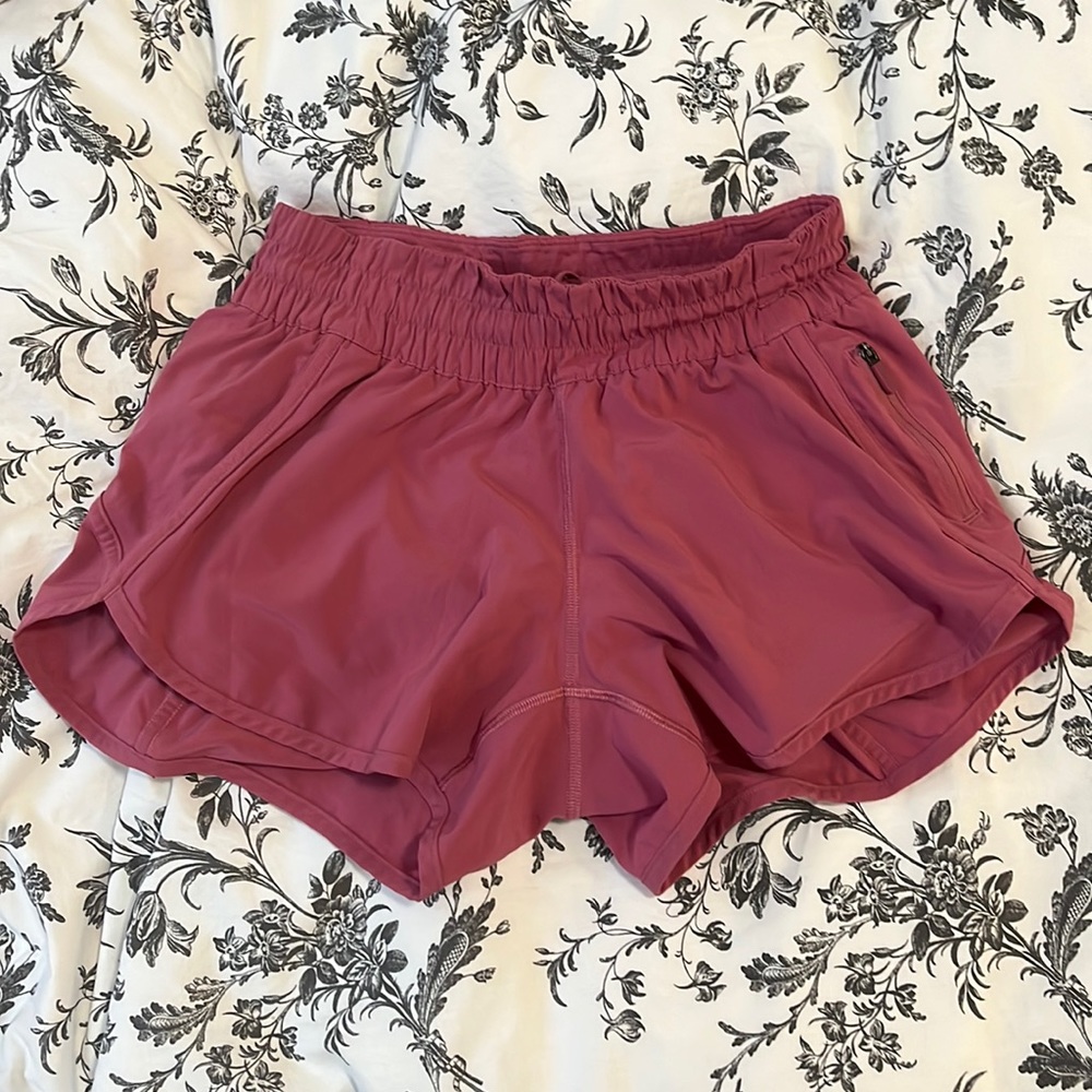 lululemon | pink tracker short | size 6